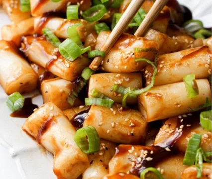Cheung Fun, Steamed Rice Noodle Rolls (肠粉)